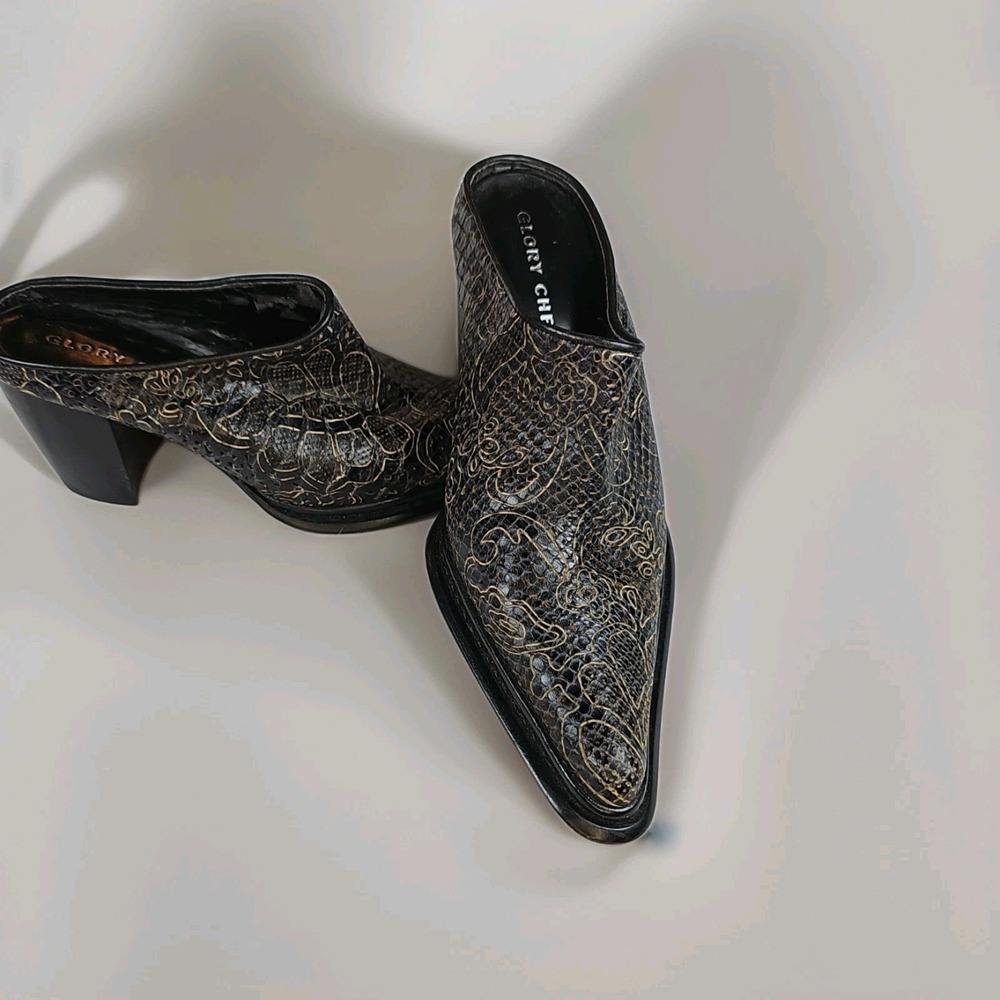 Glory Chen Woman's Western Style Brown Black shoe/low boot sz. 7 Med. (Pre-love)